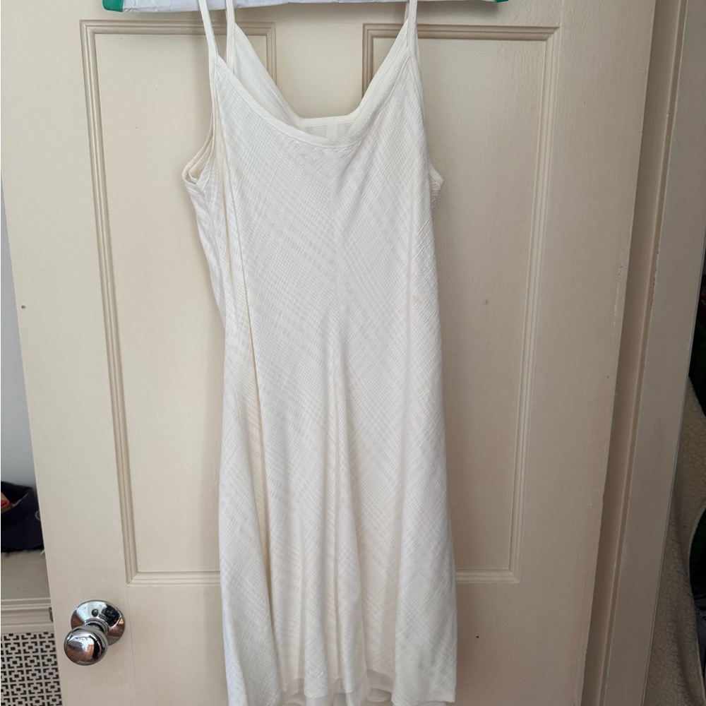 Chic Strapless White Dress